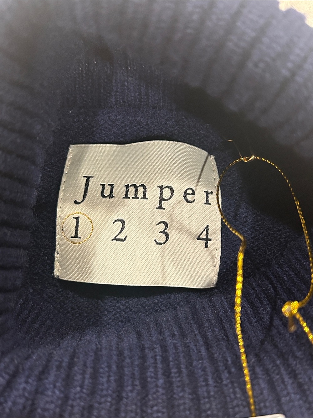 JUMPER 1234 | Women’s Cashmere Sweater - Picture 5 of 10